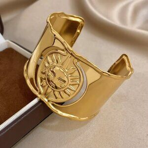 NEW! 18K GOLD PLATED SUN HEAD HOLLOW CUFF BRACELET